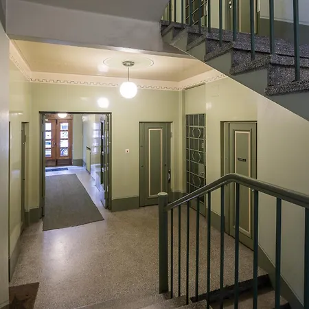 Cosy, Brand New In Area Daire *