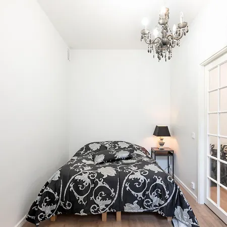 Cosy, Brand New In Area
