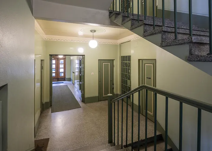 Cosy, Brand New In Area Διαμέρισμα *