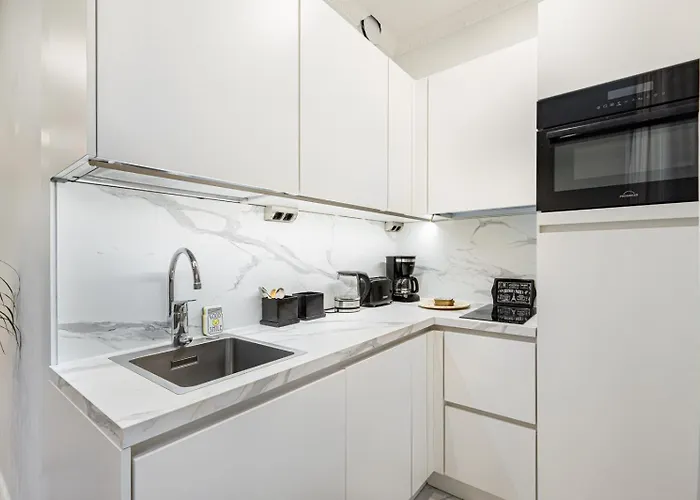 Διαμέρισμα Cosy, Brand New In Area