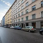 Cosy, Brand New In Area Appartement *